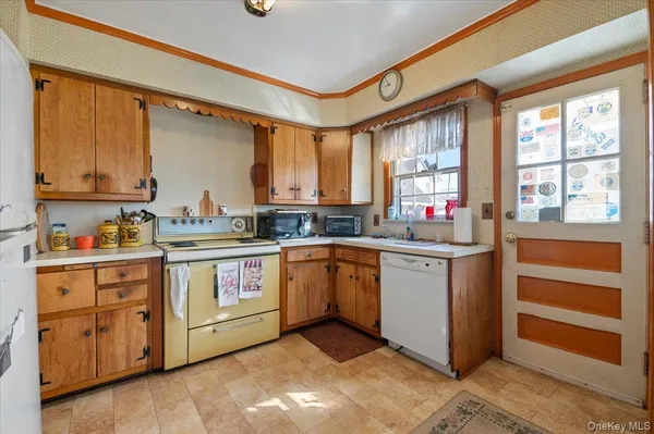 $869,000 | 12 Maple Avenue, Bethpage, NY 11714