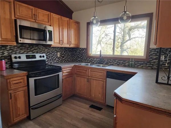 $229,500 | 22455 County Road 203, Wheatland, MO 65779