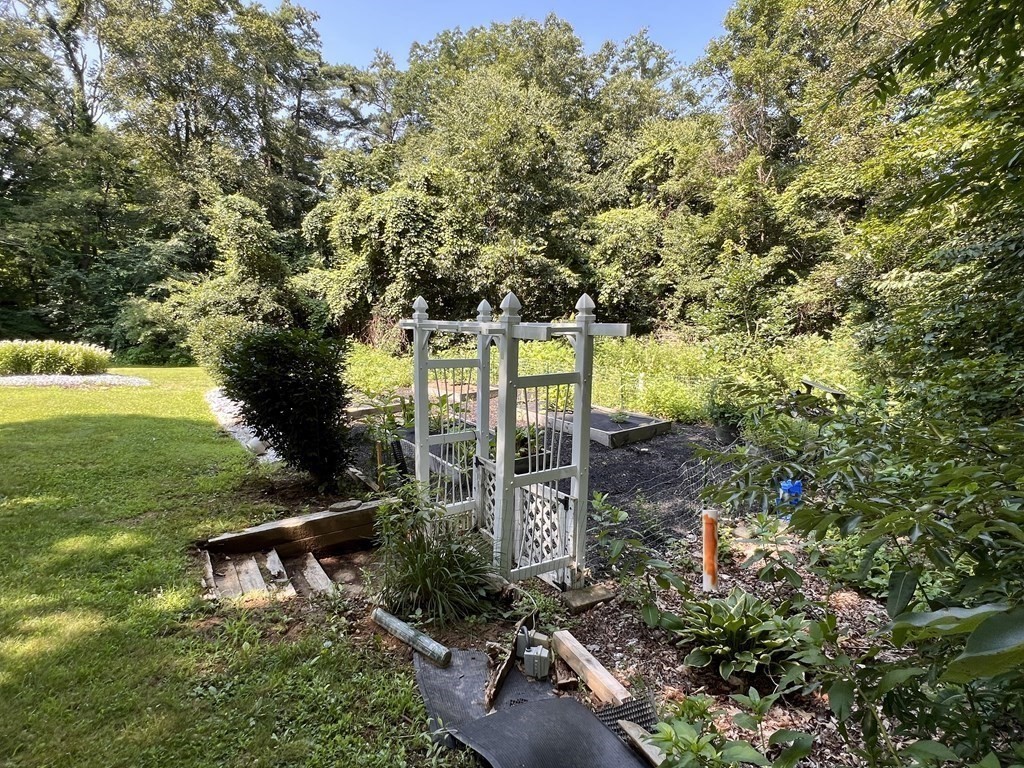 5 Wells Park Road Sturbridge, MA 01566 - Photo 30 of 39 Gallery Image 30