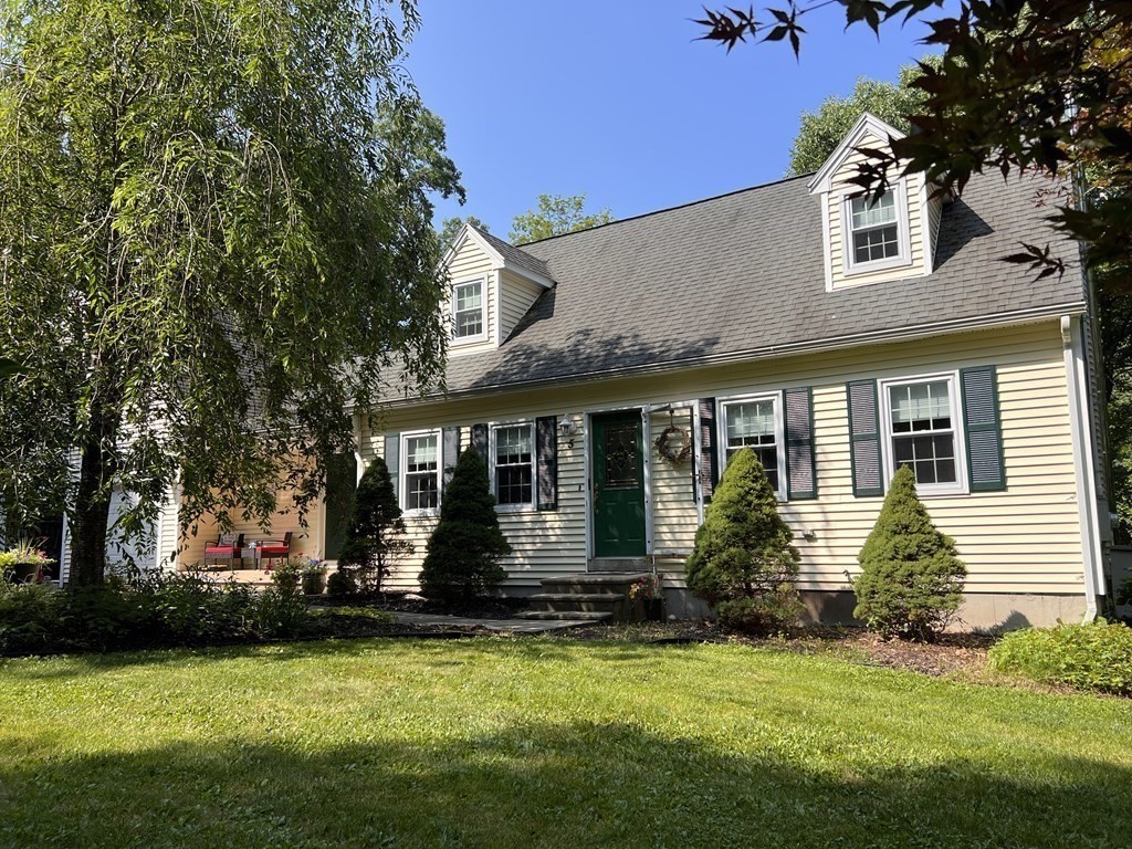 5 Wells Park Road Sturbridge, MA 01566 - Photo 3 of 39 Gallery Image 3