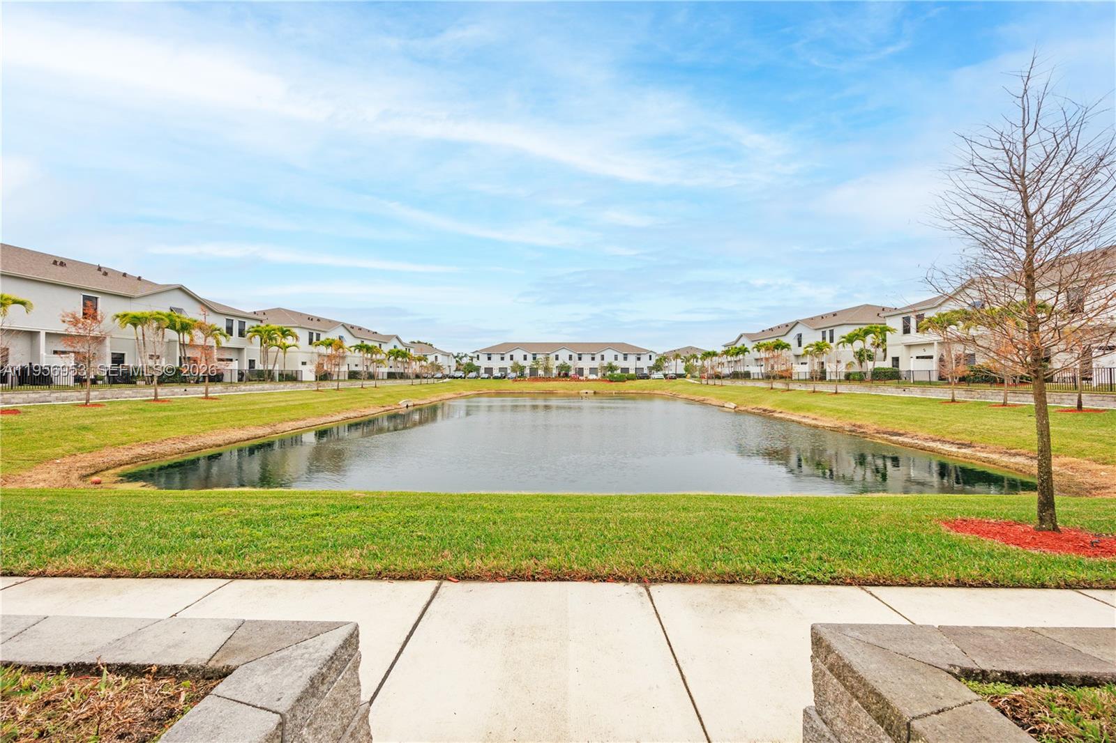 369 Northwest 8th Court Pompano Beach, FL 33060 - Photo 3 of 31