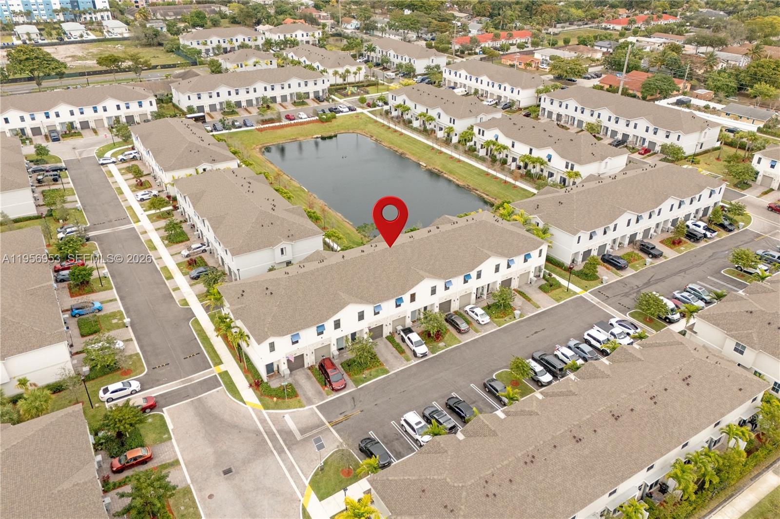 369 Northwest 8th Court Pompano Beach, FL 33060 - Photo 7 of 31