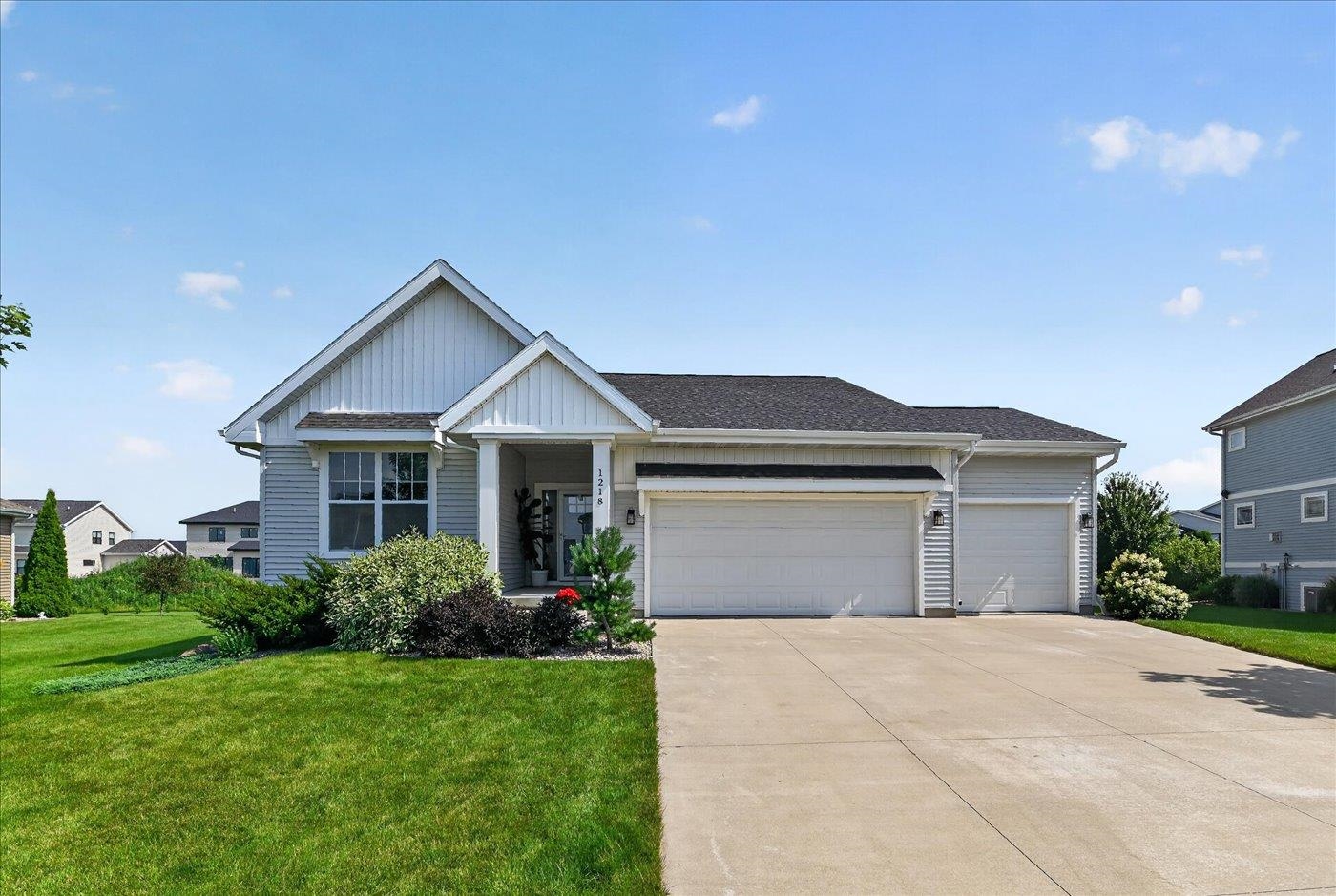 1218 Patriot Way Sun Prairie, WI 53590 - Photo 2 of 78