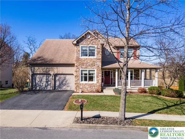 $549,900 | 25 Mill Brook Court, Easton, PA 18045