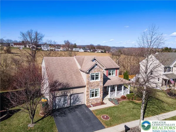 $549,900 | 25 Mill Brook Court, Easton, PA 18045