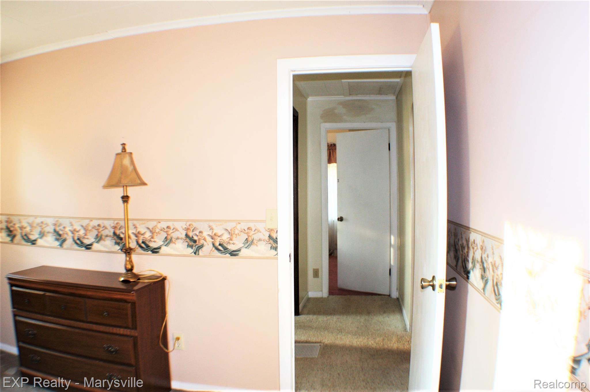 4204 Lapeer Road Port Huron, MI 48060 - Photo 30 of 40 IMG_0380 (2).JPG
