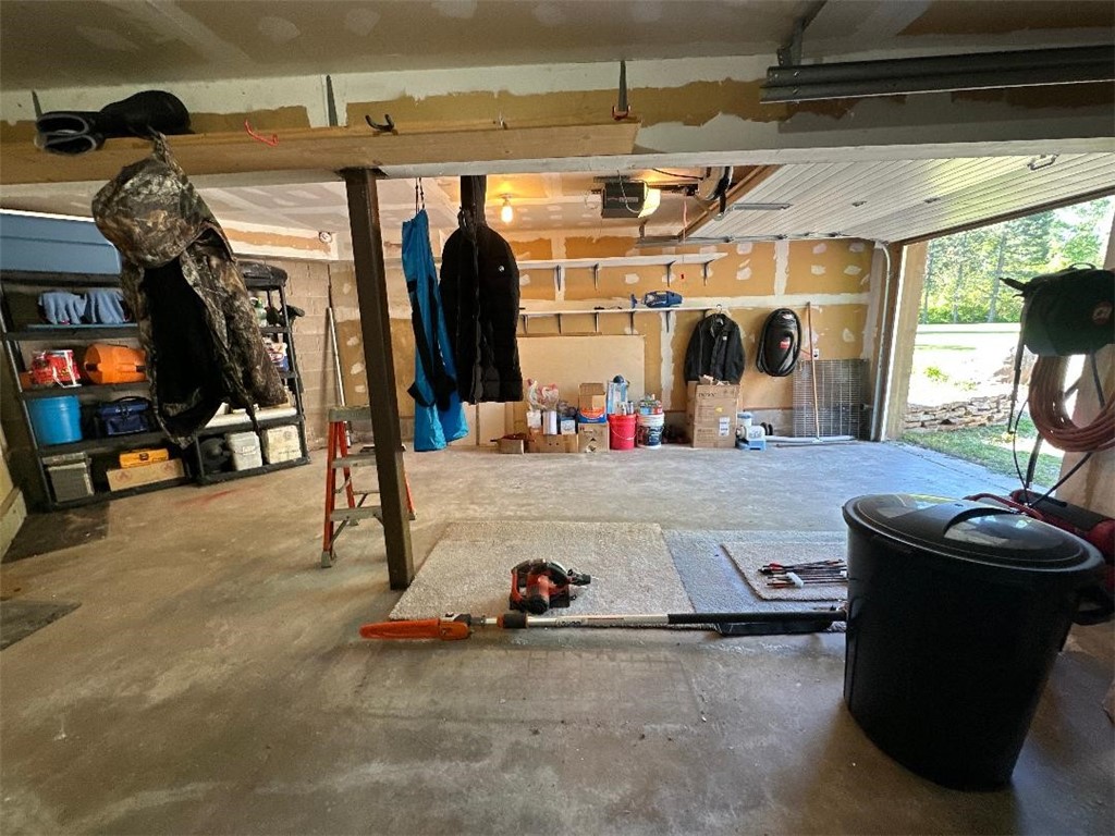 16711 4th Section Road Clarendon, NY 14470 - Photo 26 of 30 Attached Garage