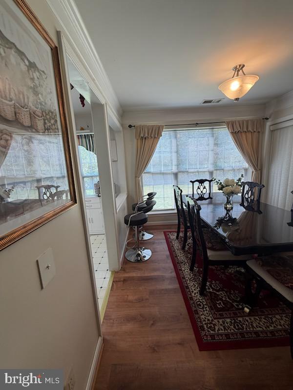 46891 Eaton Terrace, Unit 101 Sterling, VA 20164 - Photo 20 of 41 a living room with furniture