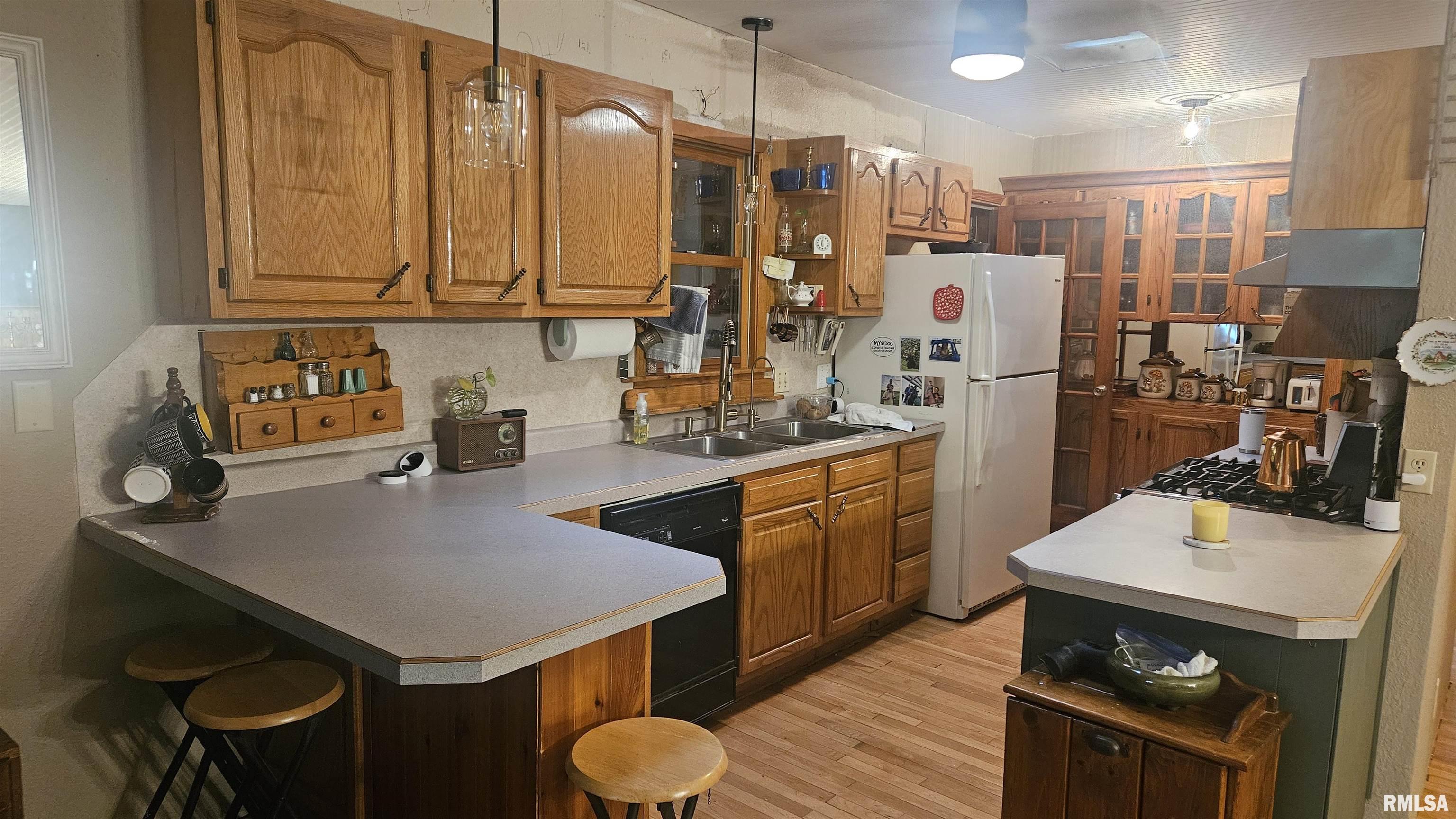 658 Keeling Court Canton, IL 61520 - Photo 11 of 31