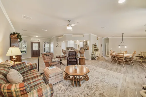 $1,599,995 | 8870 Hart Lane, Sealy, TX 77474