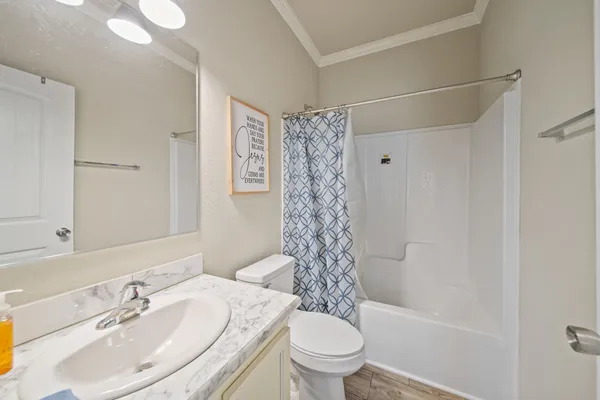 $1,599,995 | 8870 Hart Lane, Sealy, TX 77474