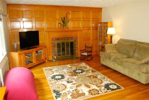 10 Belmore Road Natick, MA 01760 - Photo 4 of 21 Gallery Image 4
