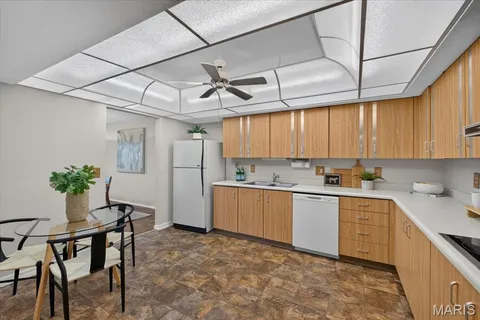 $249,900 | 564 Sarah Lane, Unit 104, St. Louis, MO 63141