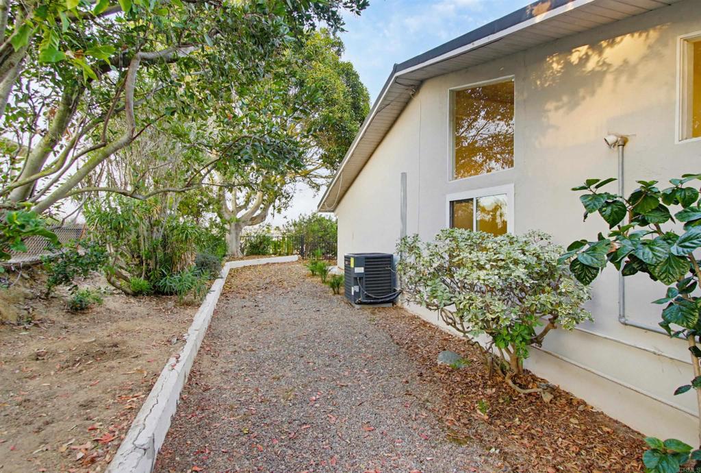 5605 Soledad Mountain Road La Jolla, CA 92037 - Photo 39 of 46