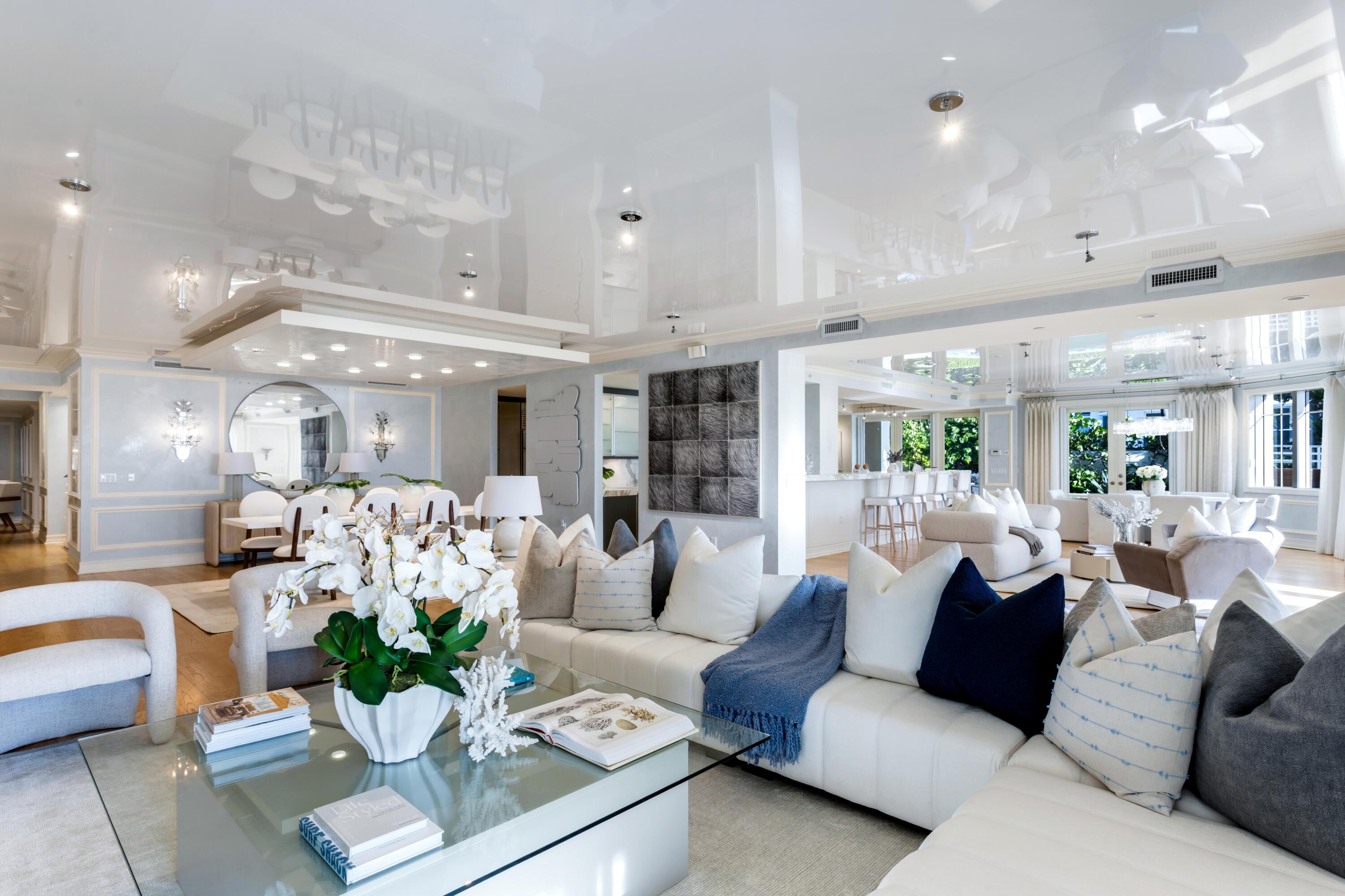400 South Ocean Boulevard, Unit R26 Boca Raton, FL 33432 - Photo 11 of 65 GREAT ROOM