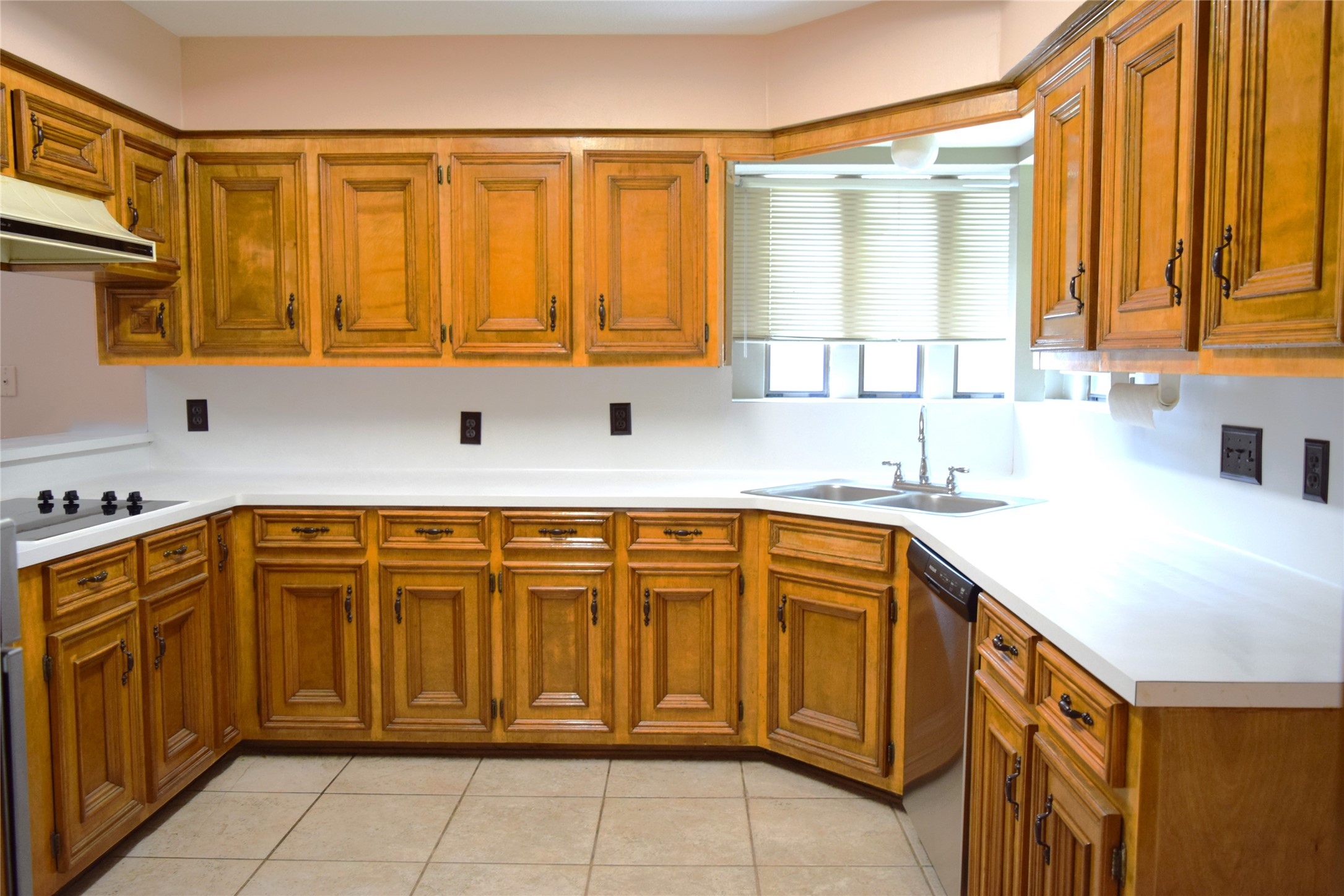 7331 Rancho Mission Drive Houston, TX 77083 - Photo 4 of 20 Kitchen