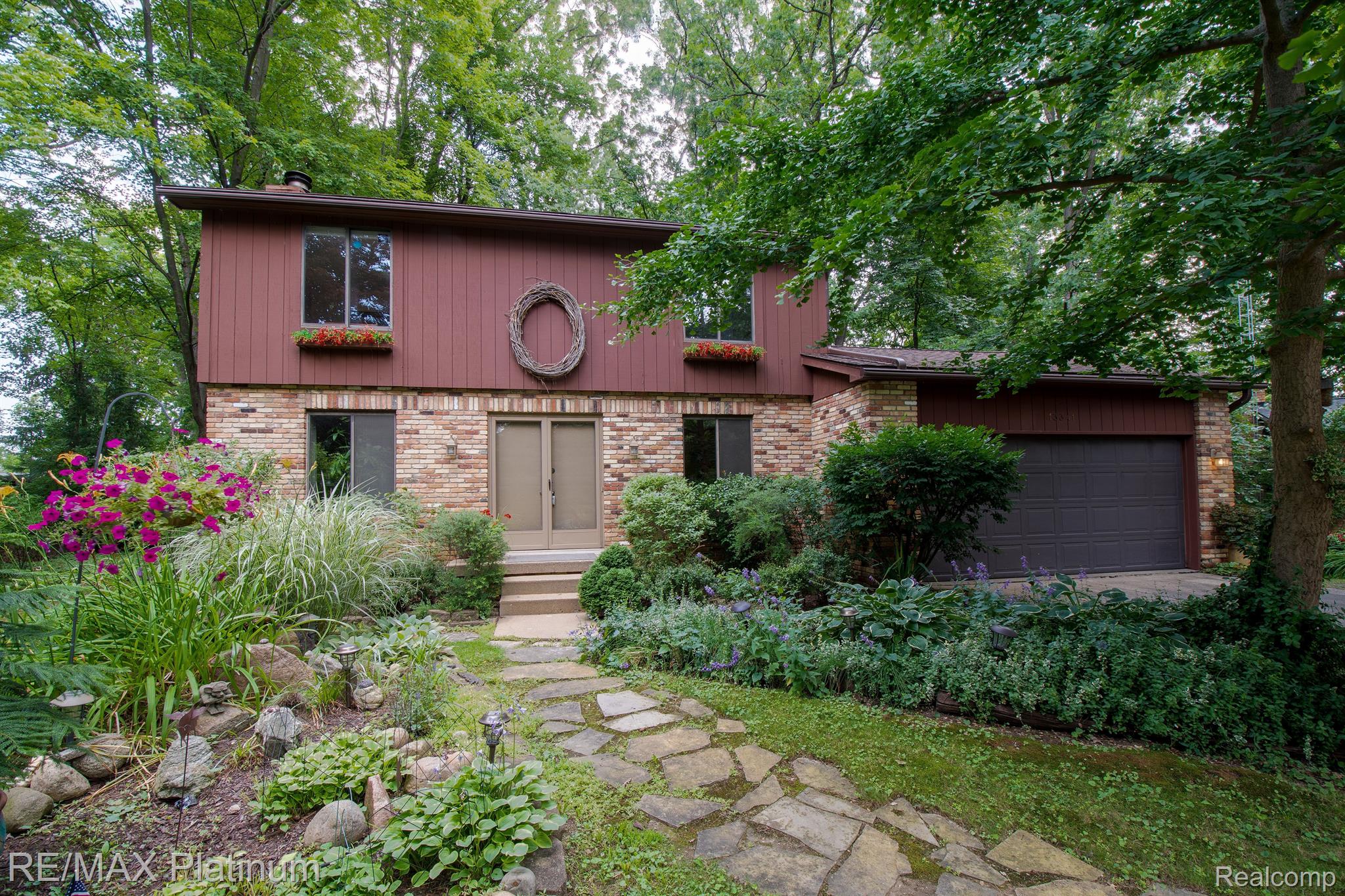 13341 Crane Ridge Drive Fenton, MI 48430 - Photo 1 of 34 Gallery Image 1