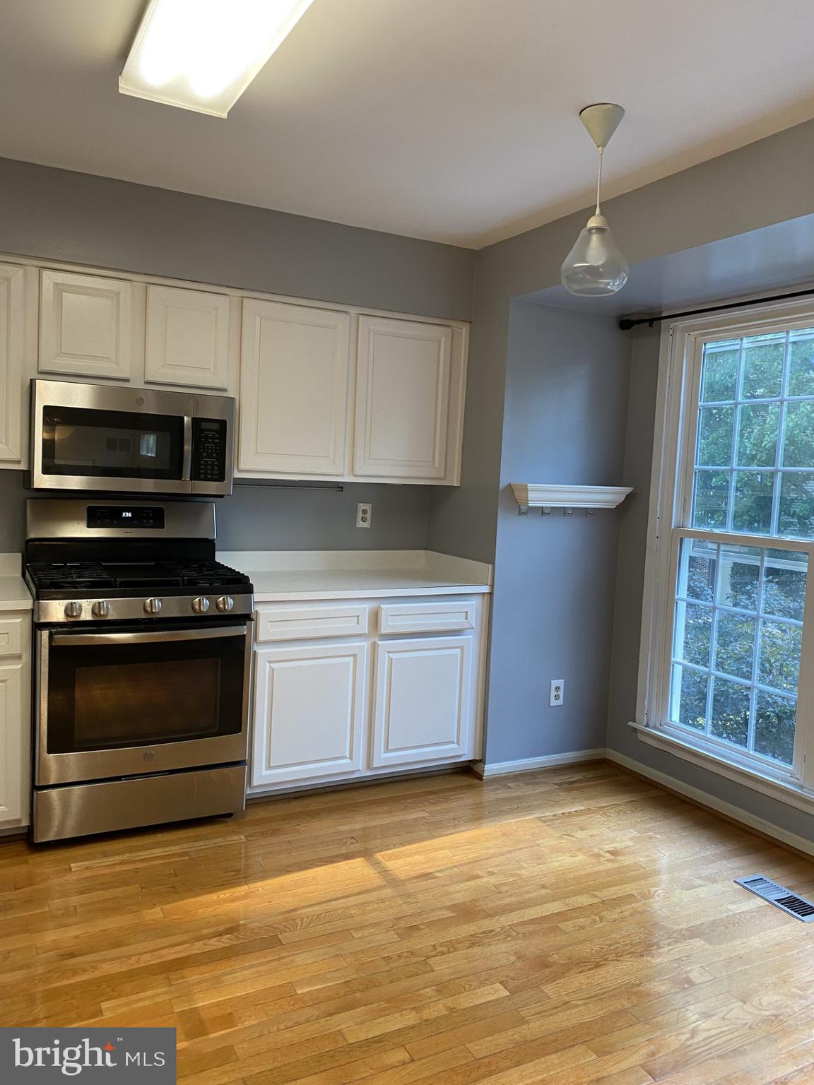 6357 English Ivy Way Springfield, VA 22152 - Photo 5 of 23 Space for a kitchen table