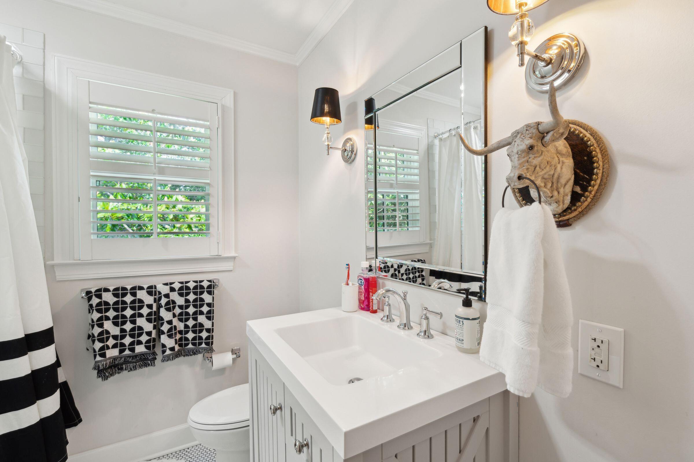 1446 Burningtree Road Charleston, SC 29412 - Photo 30 of 43 Bathroom