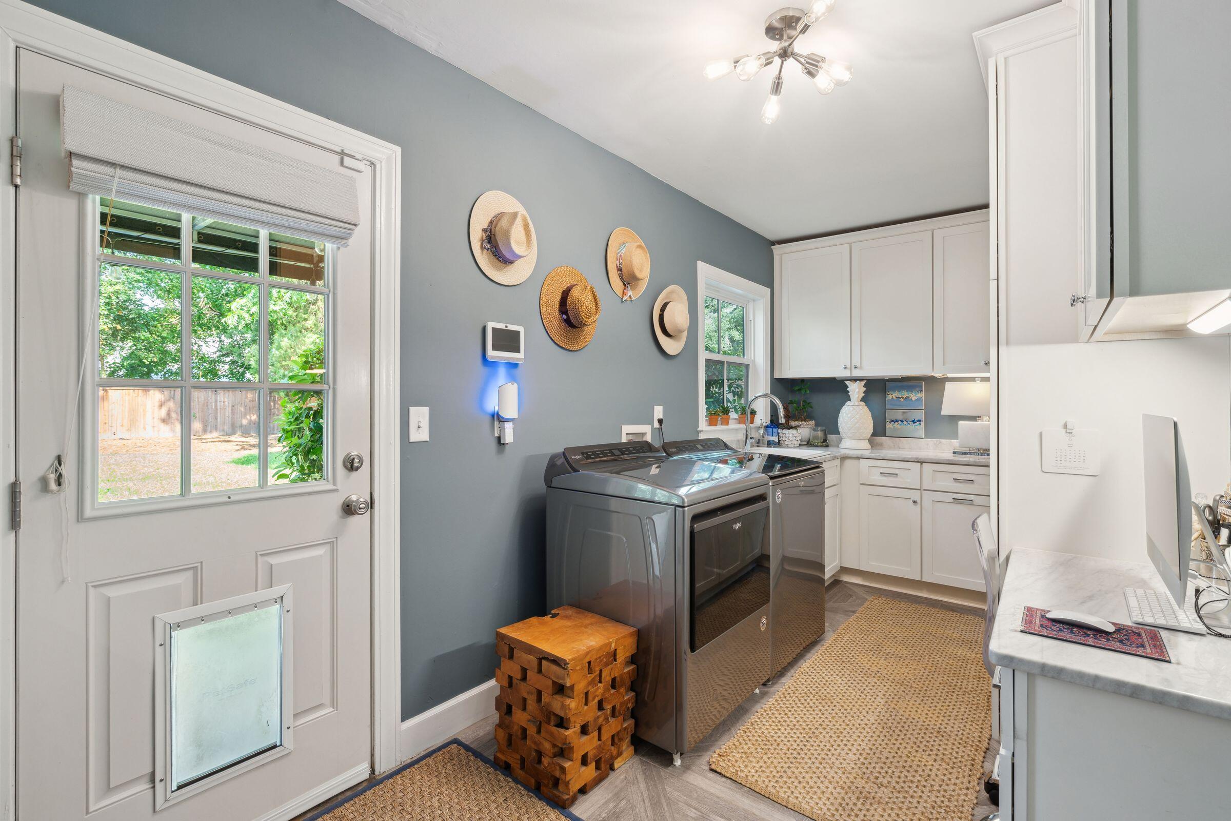 1446 Burningtree Road Charleston, SC 29412 - Photo 31 of 43 Laundry