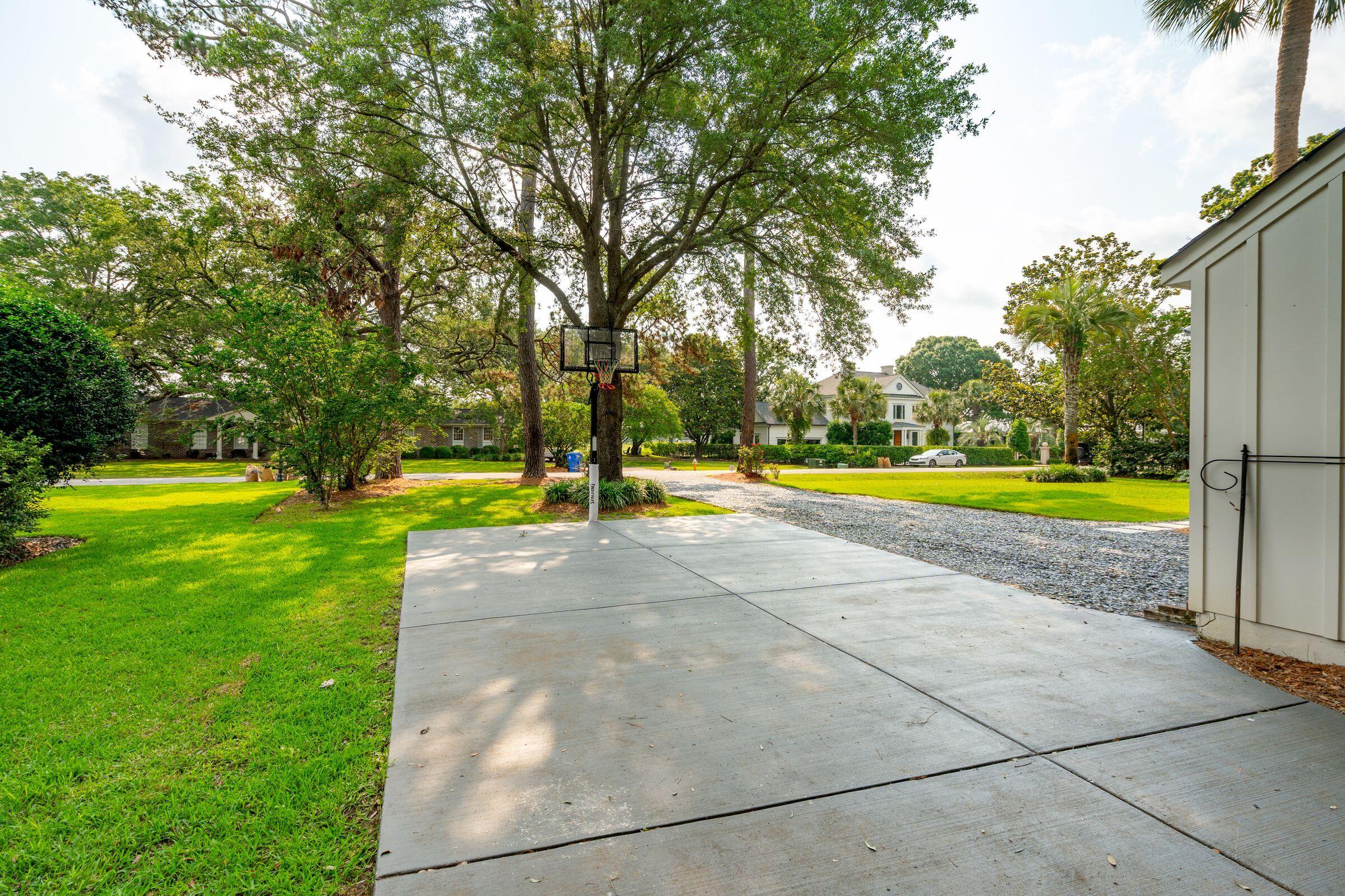 1446 Burningtree Road Charleston, SC 29412 - Photo 33 of 43 Driveway