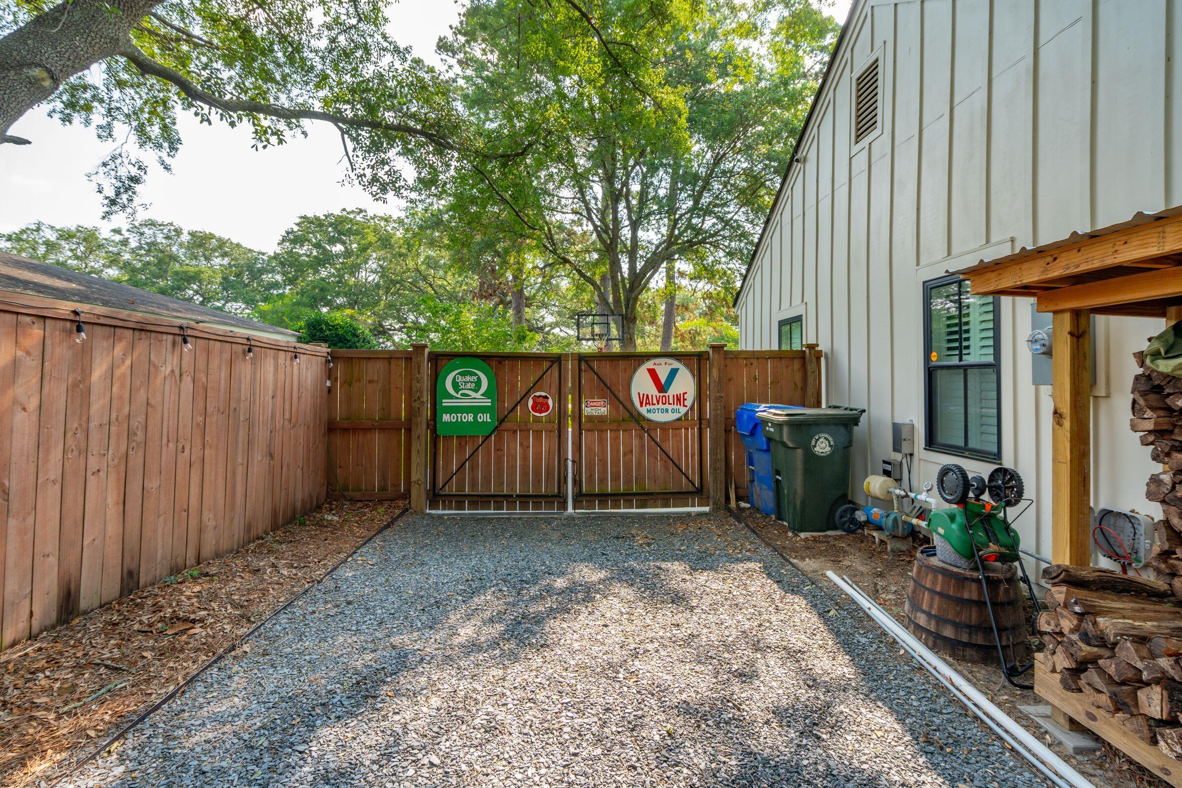 1446 Burningtree Road Charleston, SC 29412 - Photo 42 of 43 Side Yard