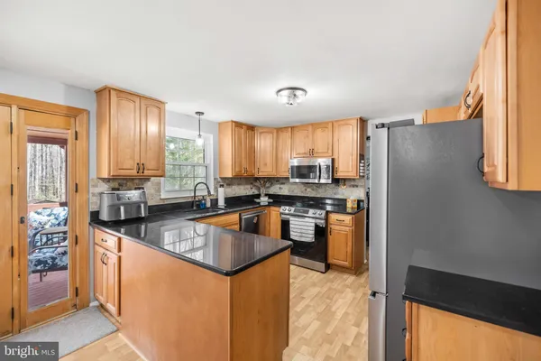 $780,000 | 8274 Raindrop Way, Springfield, VA 22153