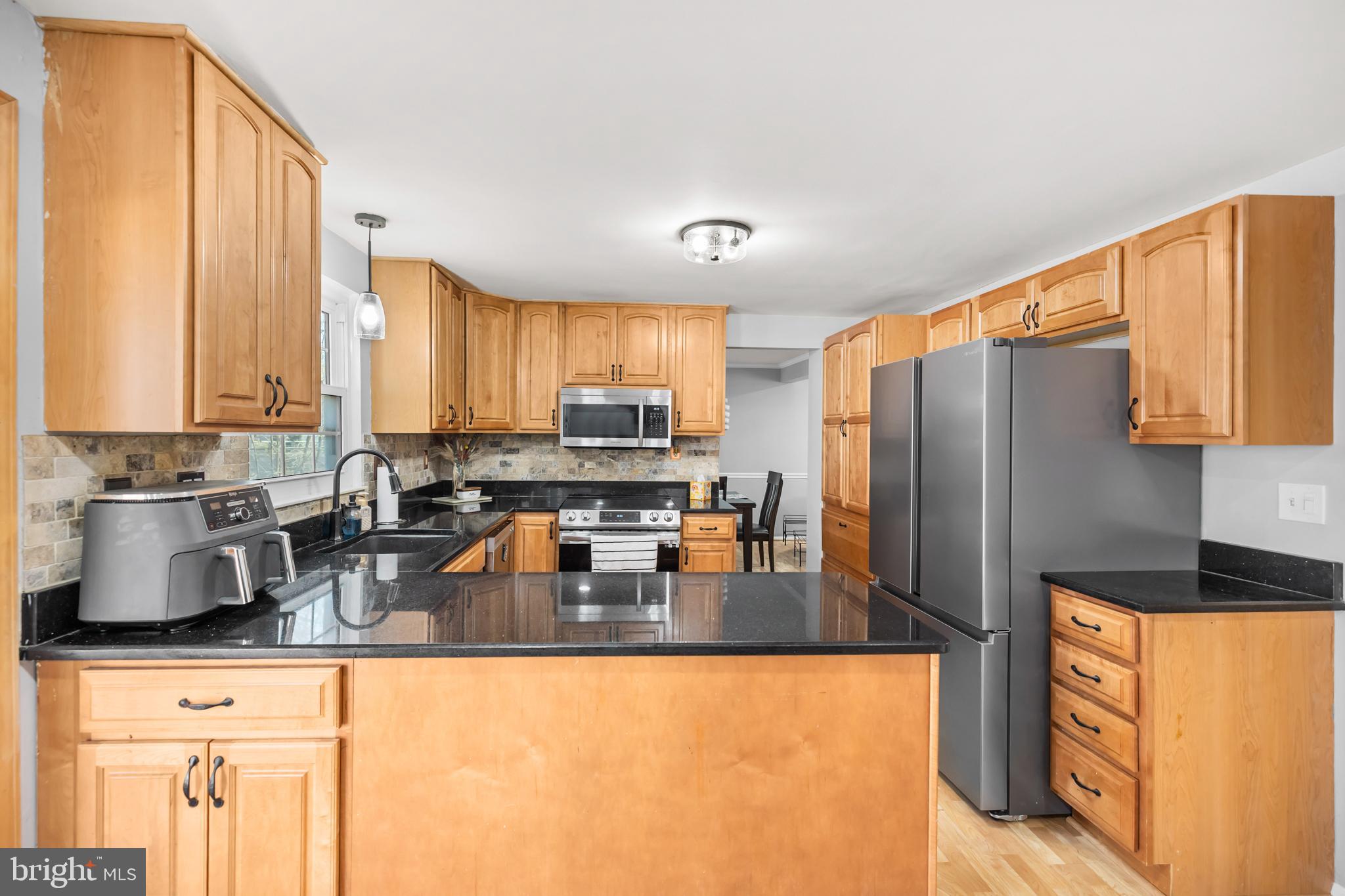 8274 Raindrop Way Springfield, VA 22153 - Photo 16 of 55