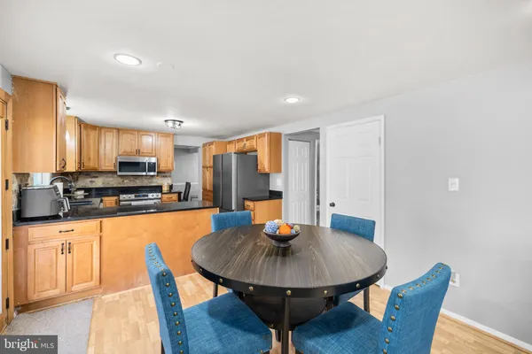 $780,000 | 8274 Raindrop Way, Springfield, VA 22153