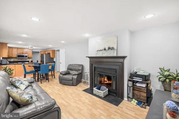 $780,000 | 8274 Raindrop Way, Springfield, VA 22153