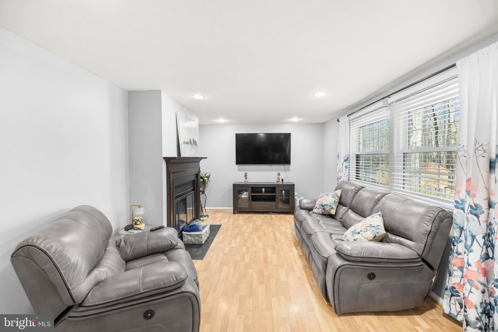 8274 Raindrop Way Springfield, VA 22153 - Photo 22 of 55