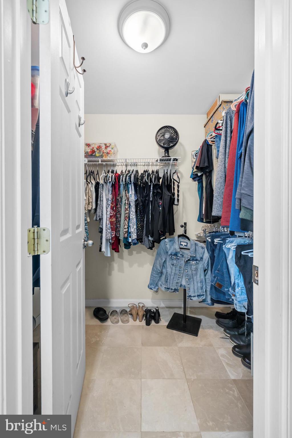 8274 Raindrop Way Springfield, VA 22153 - Photo 32 of 55