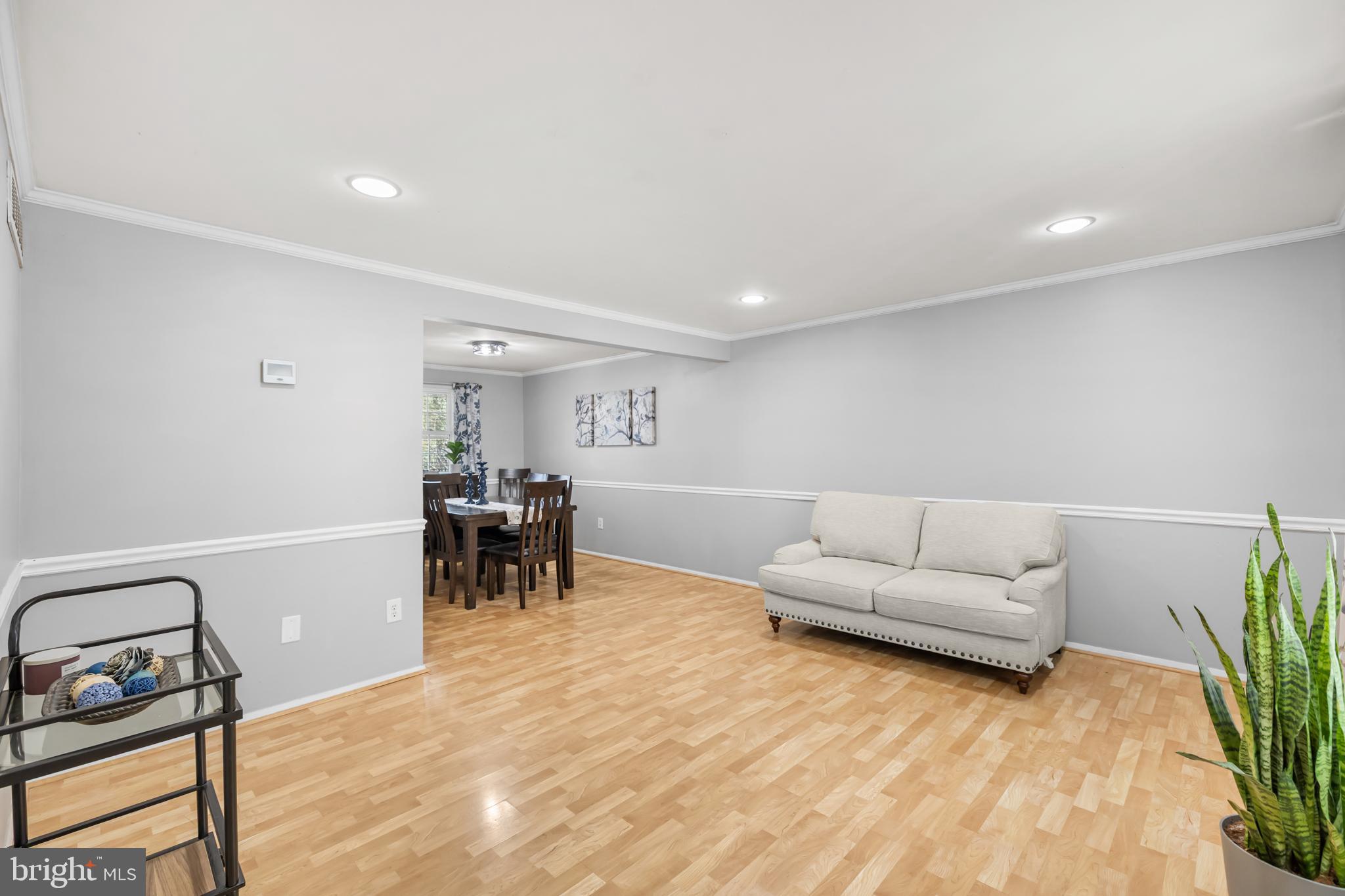 8274 Raindrop Way Springfield, VA 22153 - Photo 8 of 55