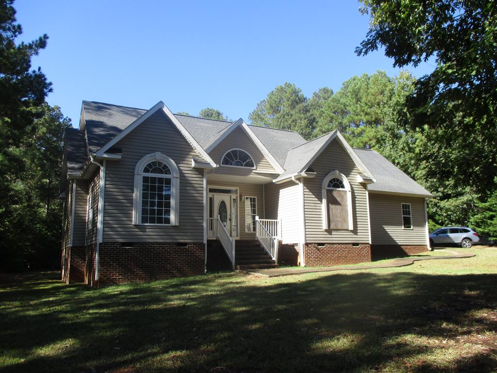 902 Mt Carmel Road Abbeville, SC 29620 - Photo 1 of 1 Main View
