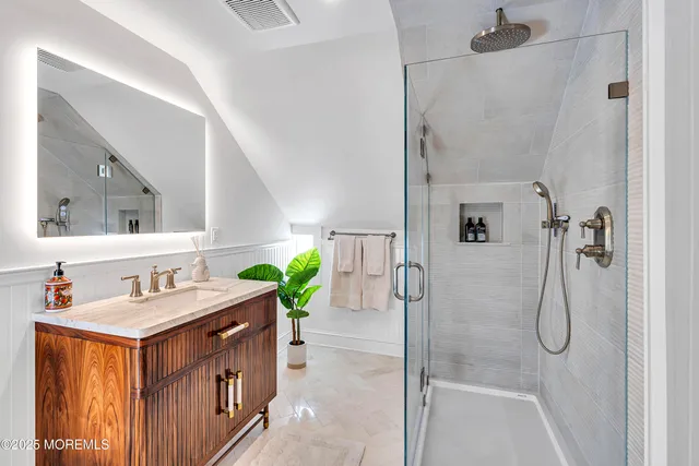 $4,000 | 226 Sylvania Avenue, Avon-by-the-Sea, NJ 07717