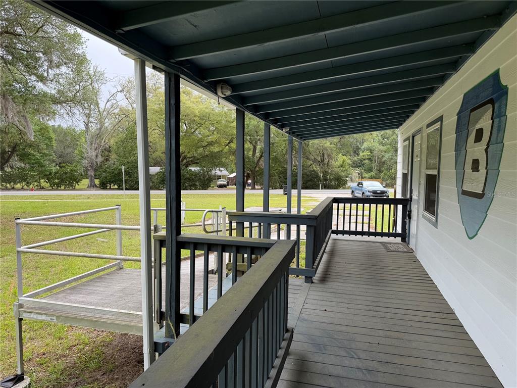 683 North Court Street Bronson, FL 32621 - Photo 3 of 33