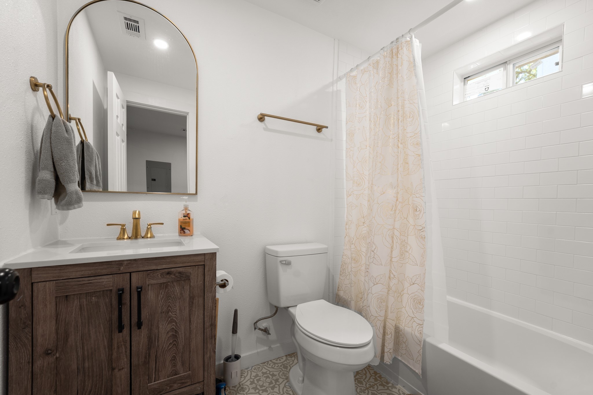45 Anthony Street, Unit B Austin, TX 78702 - Photo 17 of 21