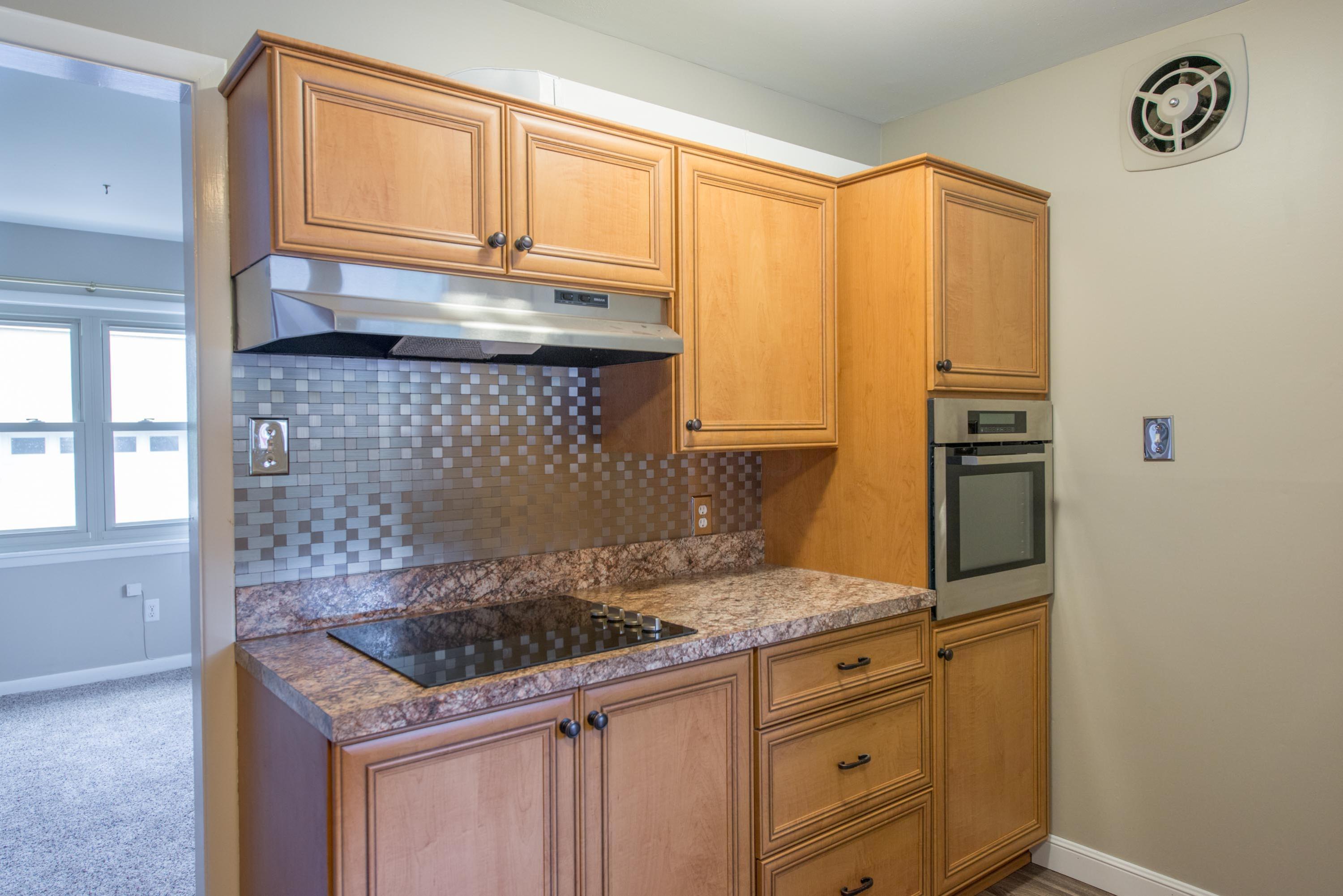 1088 Bernard Road Columbus, OH 43221 - Photo 12 of 36 Gallery Image 12