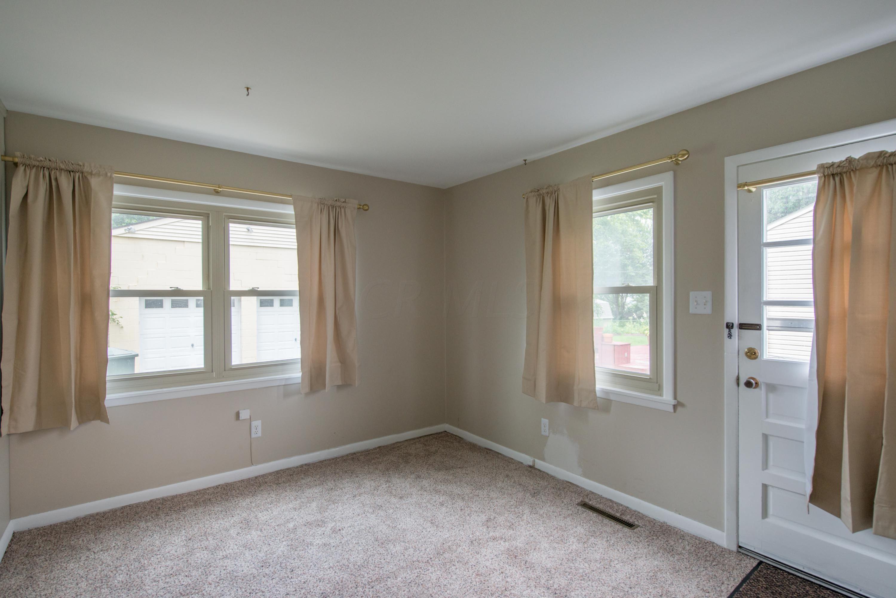 1088 Bernard Road Columbus, OH 43221 - Photo 16 of 36 Gallery Image 16