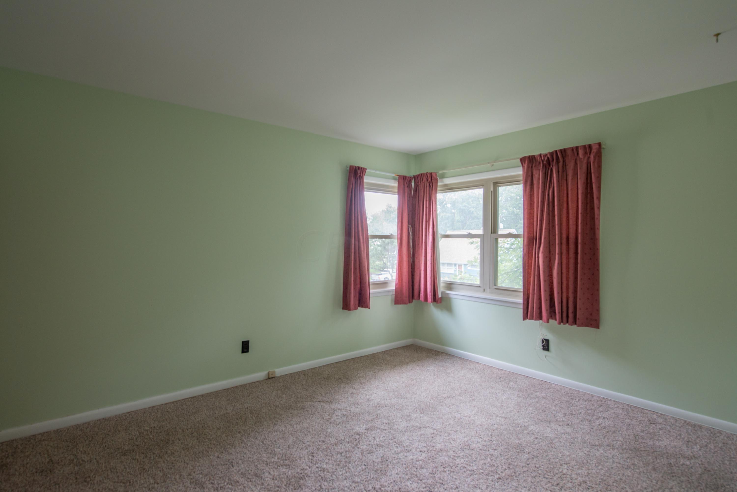1088 Bernard Road Columbus, OH 43221 - Photo 29 of 36 Gallery Image 29