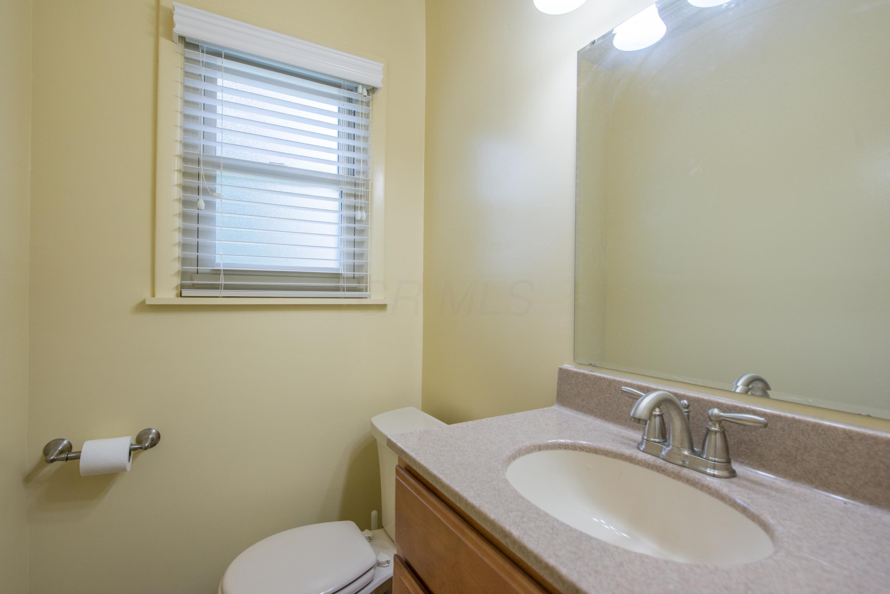 1088 Bernard Road Columbus, OH 43221 - Photo 31 of 36 Gallery Image 31