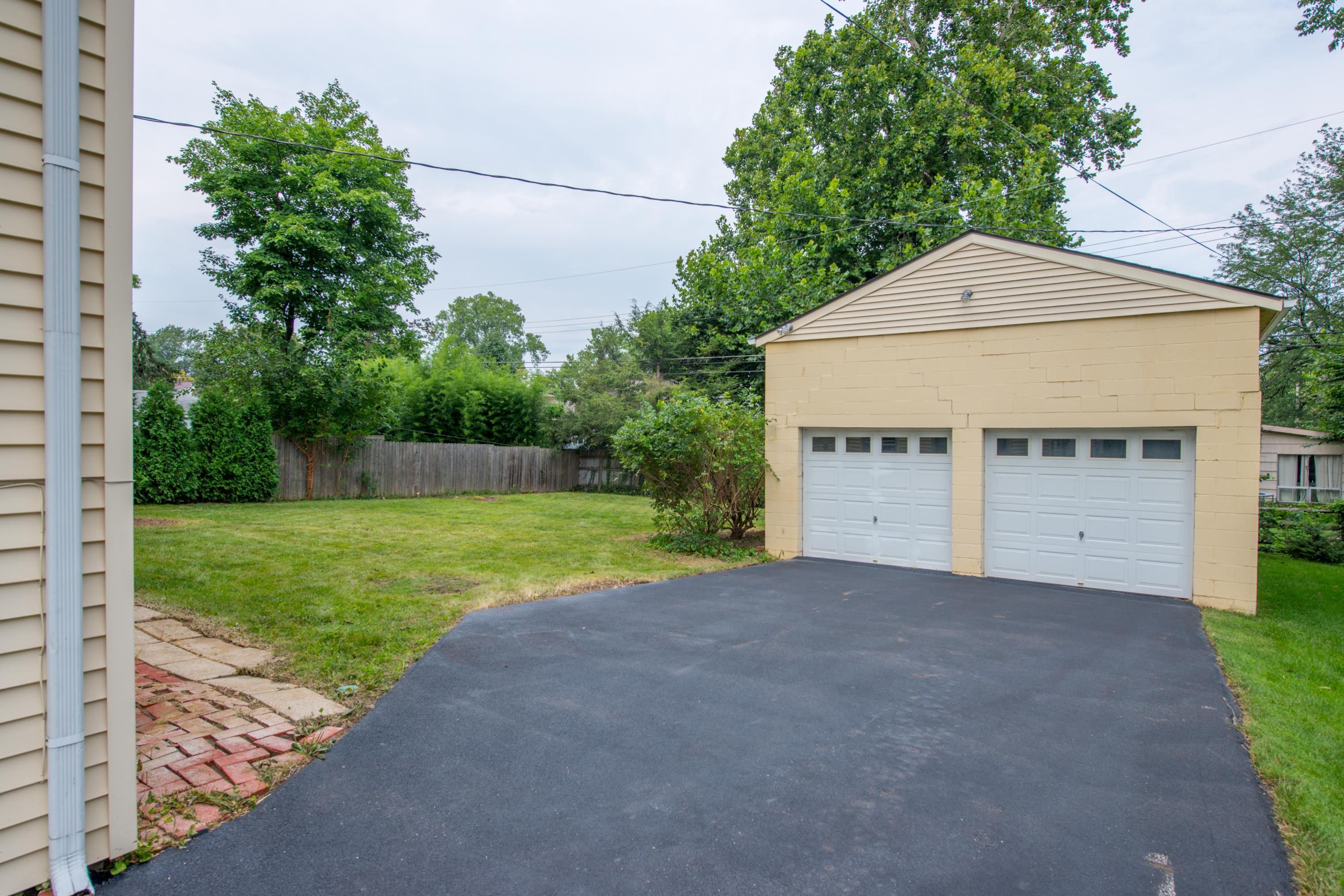 1088 Bernard Road Columbus, OH 43221 - Photo 33 of 36 Gallery Image 33