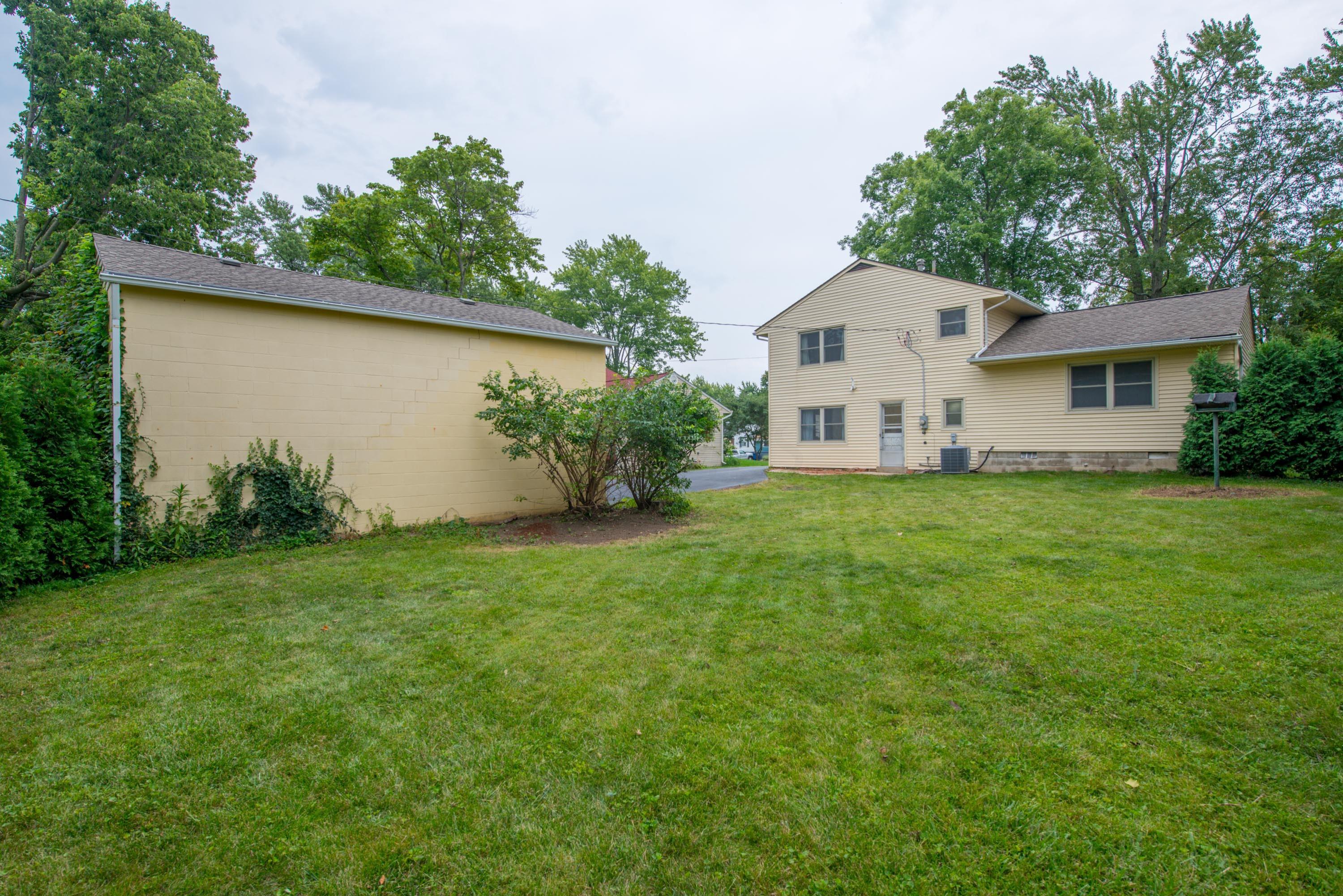 1088 Bernard Road Columbus, OH 43221 - Photo 36 of 36 Gallery Image 36