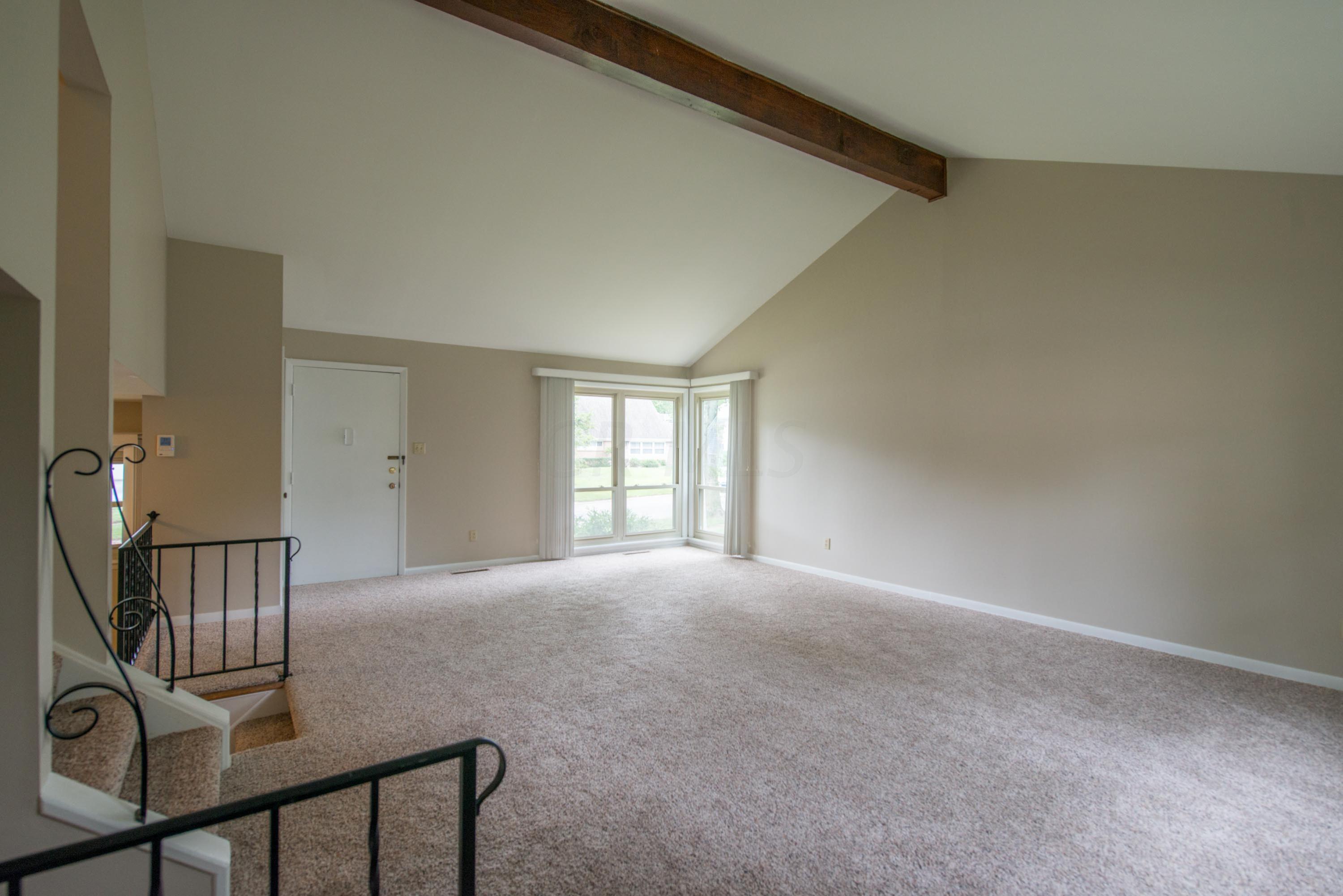 1088 Bernard Road Columbus, OH 43221 - Photo 5 of 36 Gallery Image 5