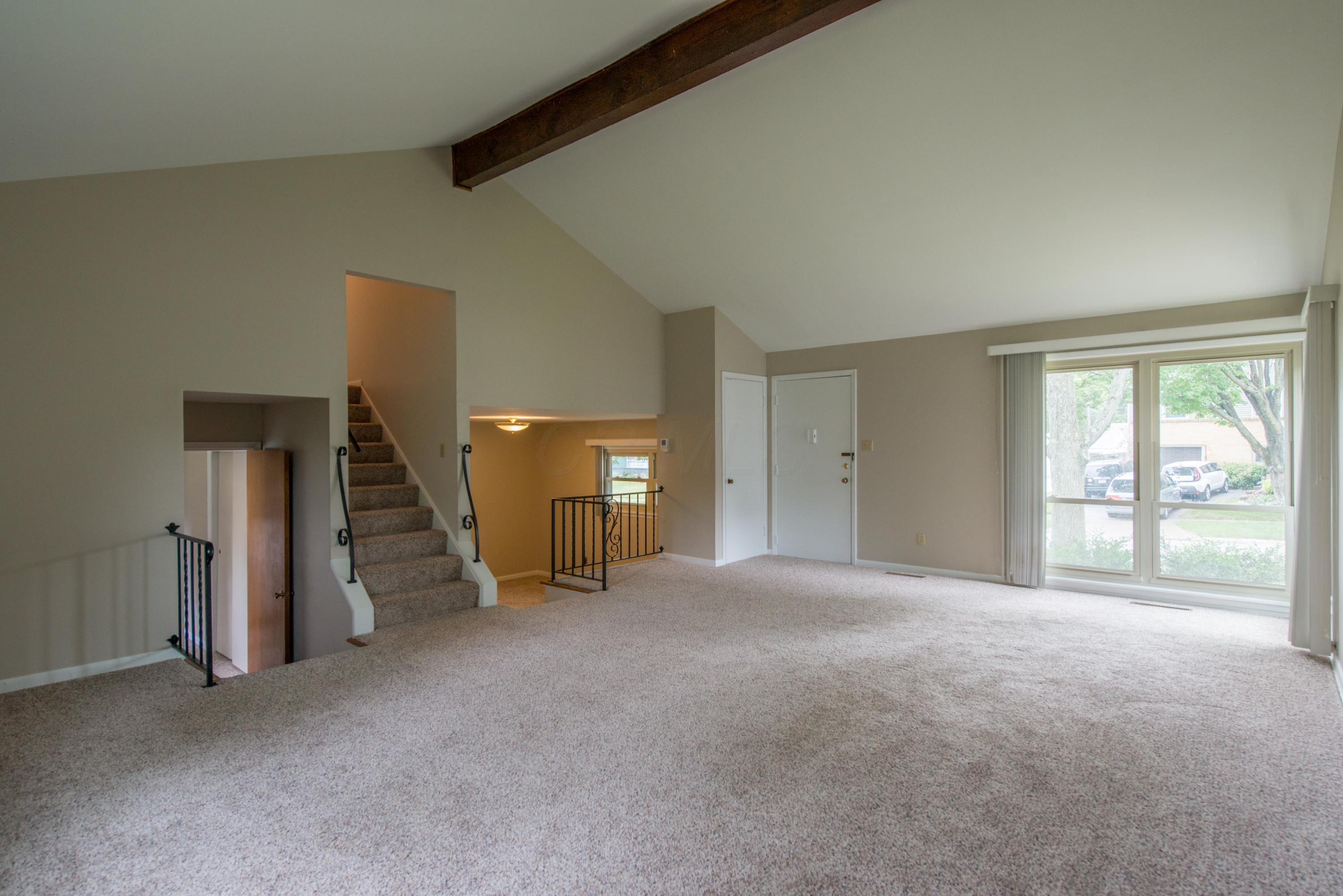 1088 Bernard Road Columbus, OH 43221 - Photo 6 of 36 Gallery Image 6