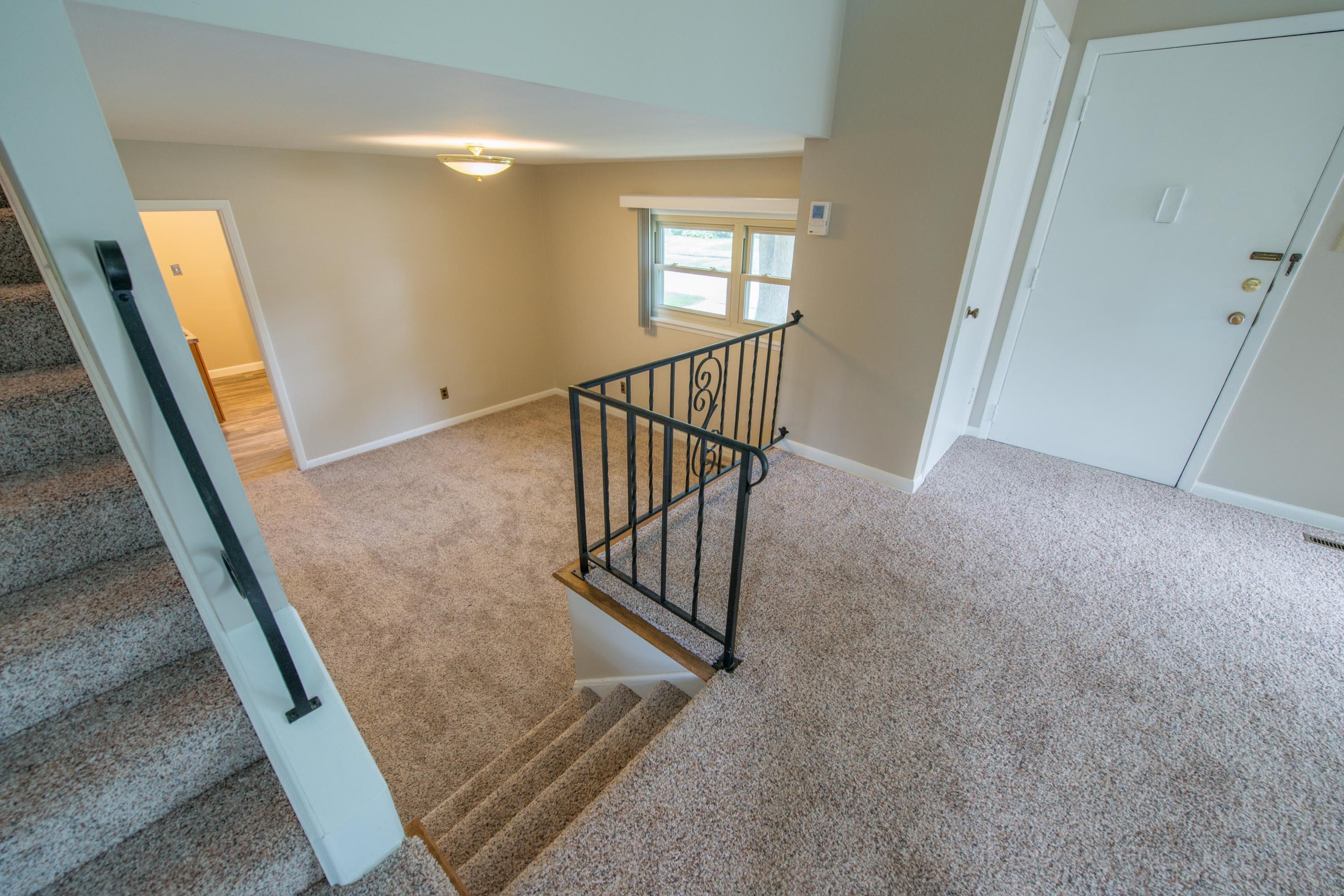 1088 Bernard Road Columbus, OH 43221 - Photo 8 of 36 Gallery Image 8