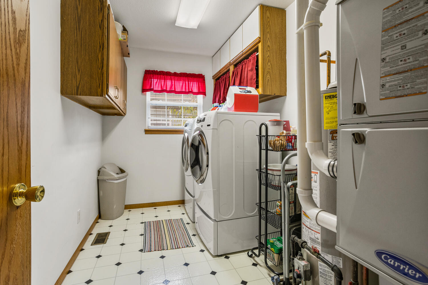 709 Erin Drive Champaign, IL 61822 - Photo 23 of 30 a utility room with dryer and washer