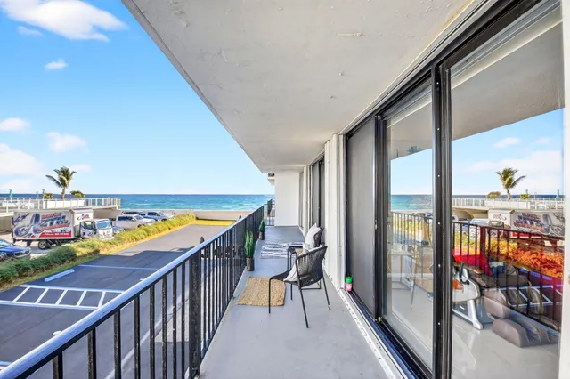 $780,000 | 3456 South Ocean Boulevard, Unit 1040, Palm Beach, FL 33480