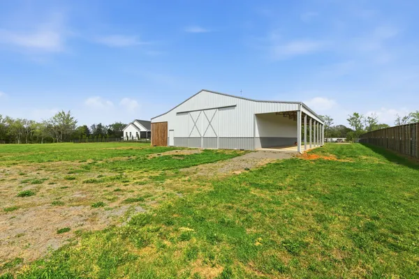 $1,699,900 | 8516 Lowe Christiana Road, Christiana, TN 37037