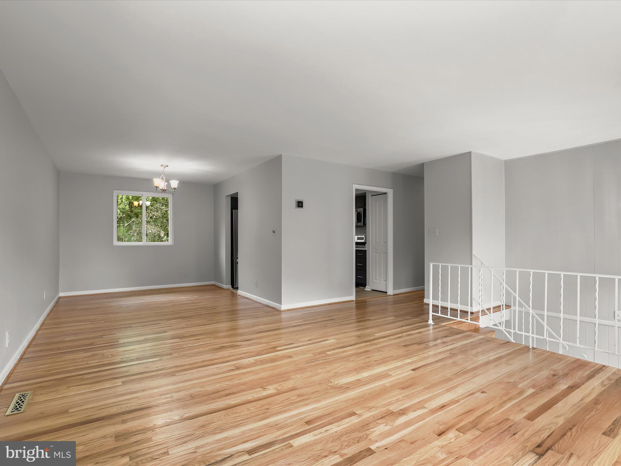 8626 Lucerne Road Randallstown, MD 21133 - Photo 8 of 38 Living Room